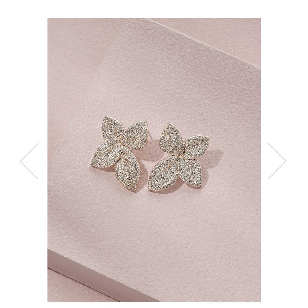 NWT / Olive & Piper / Gold Primrose Earrings
